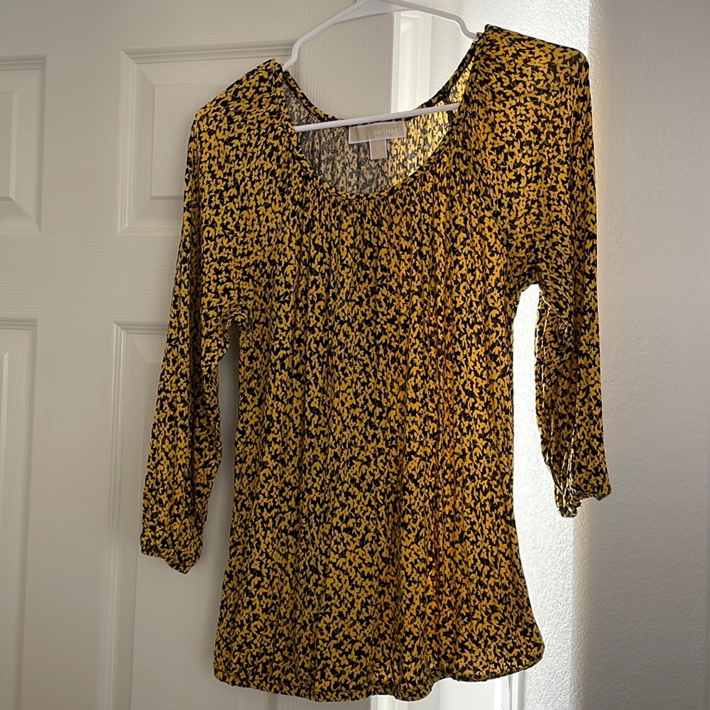 Yellow & Black Michael Kors Worktop